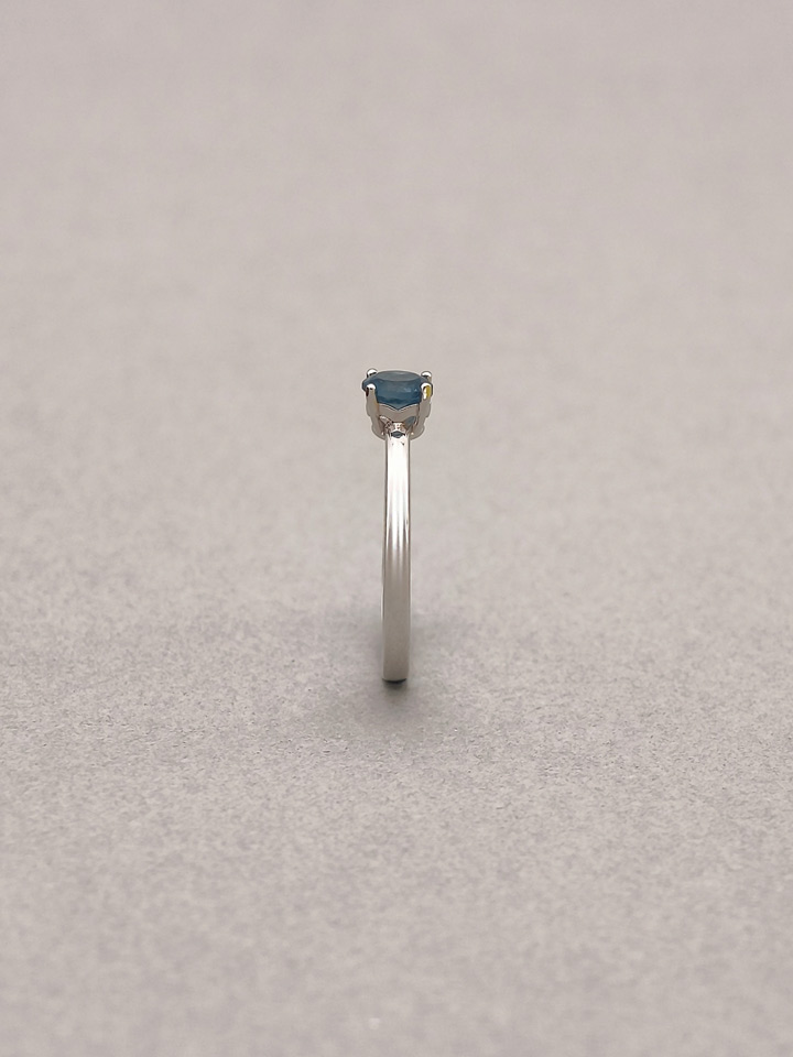 Natural London Blue Topaz 5mm Round Solitaire 4-Prong Ring S925
