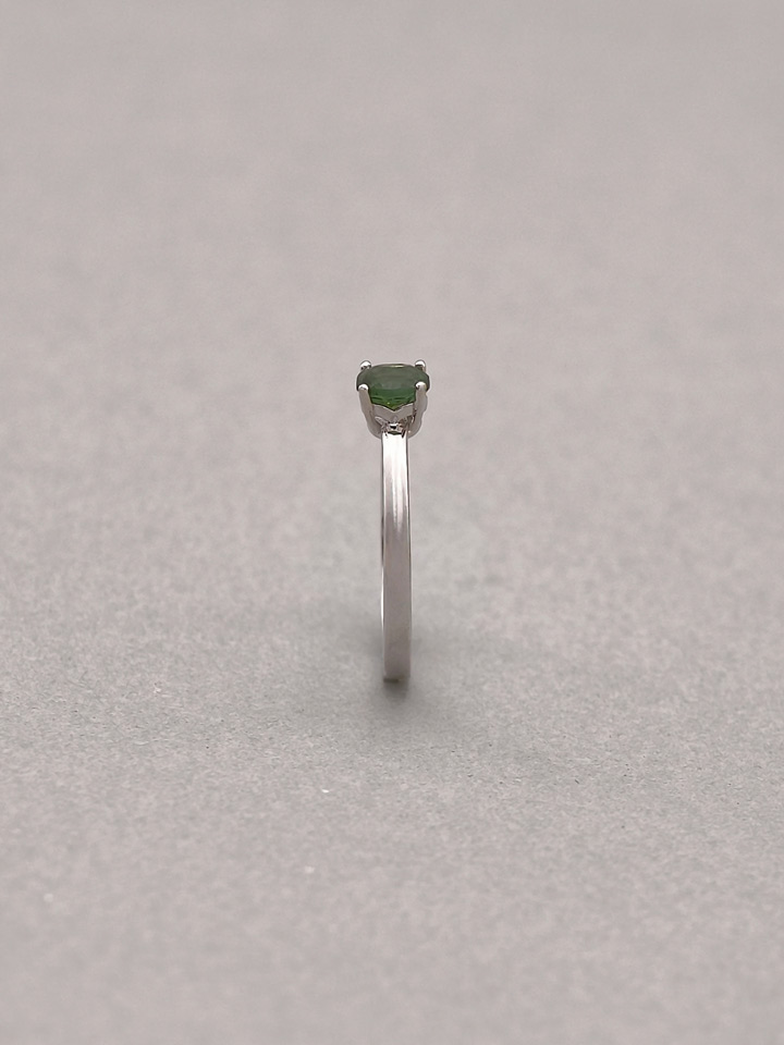 Anillo Solitario Turmalina Verde Natural Redonda 5 mm 4 Garras Plata 925