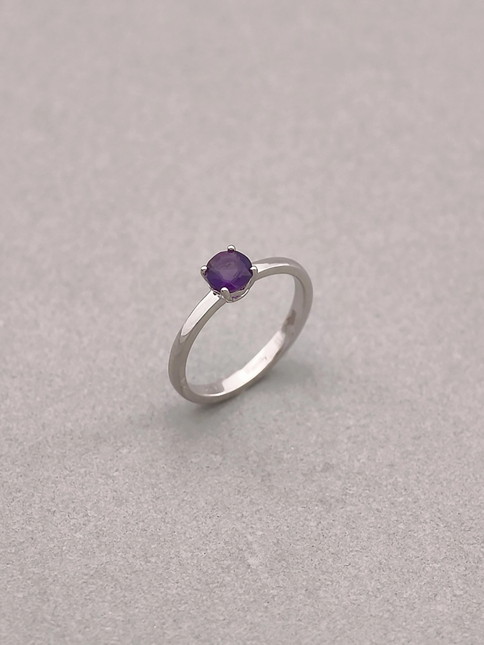 Natürlicher Amethyst Runder 5 mm Solitär 4-Krappen Ring S925