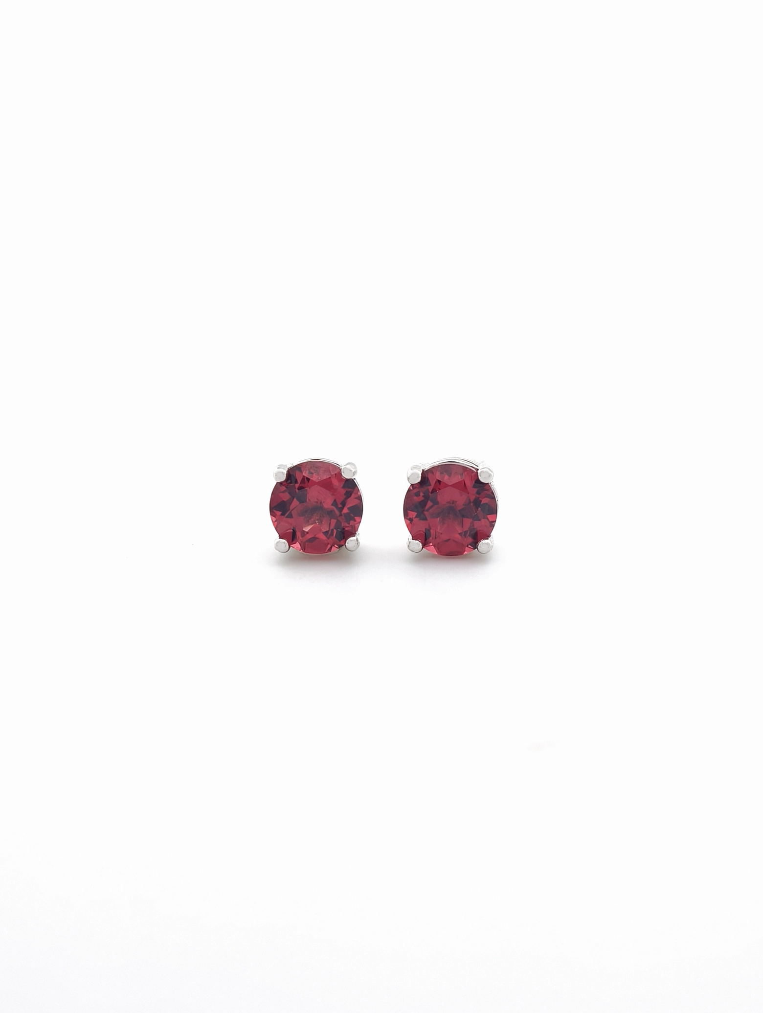 Natural Pyrope Garnet 4-Prong Solitaire S925 Stud Earrings