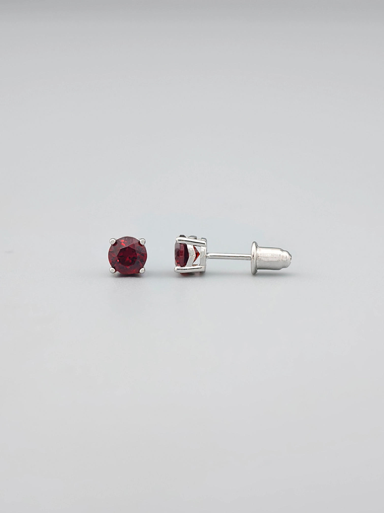 Natural Garnet 4-Prong Solitaire S925 Stud Earrings