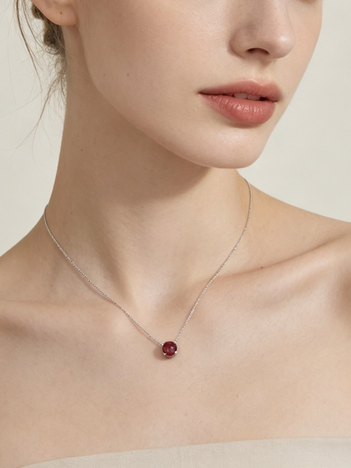 Natural Pyrope Garnet 4-Prong Solitaire Pendant Necklace S925