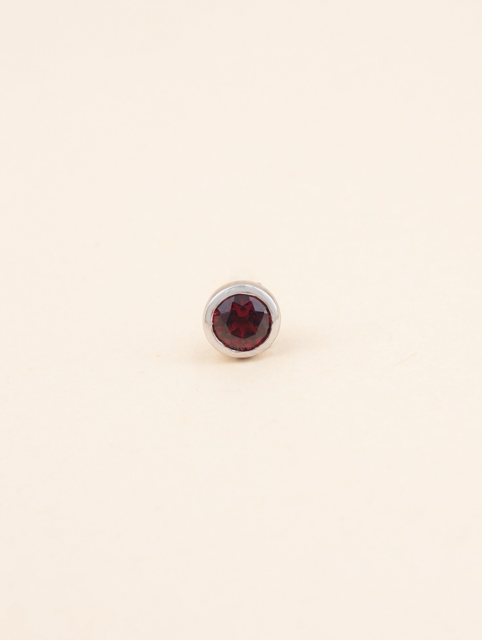 Pendientes Solitario Granate Natural Engaste Bisel Plata 925