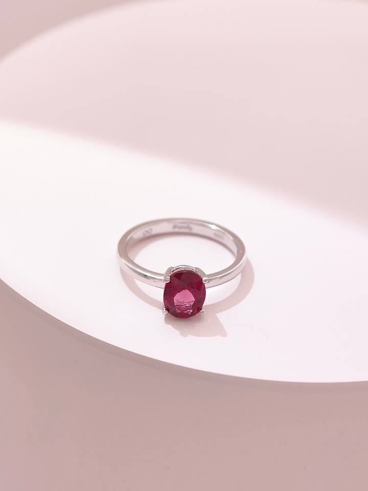 Natural Pyrope Garnet 6x8mm Oval Solitaire 4-Prong Ring S925