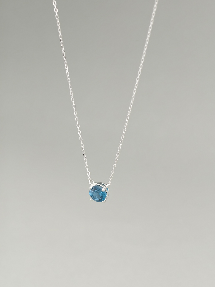 Natural London Blue Topaz 4-Prong Solitaire Pendant Necklace S925