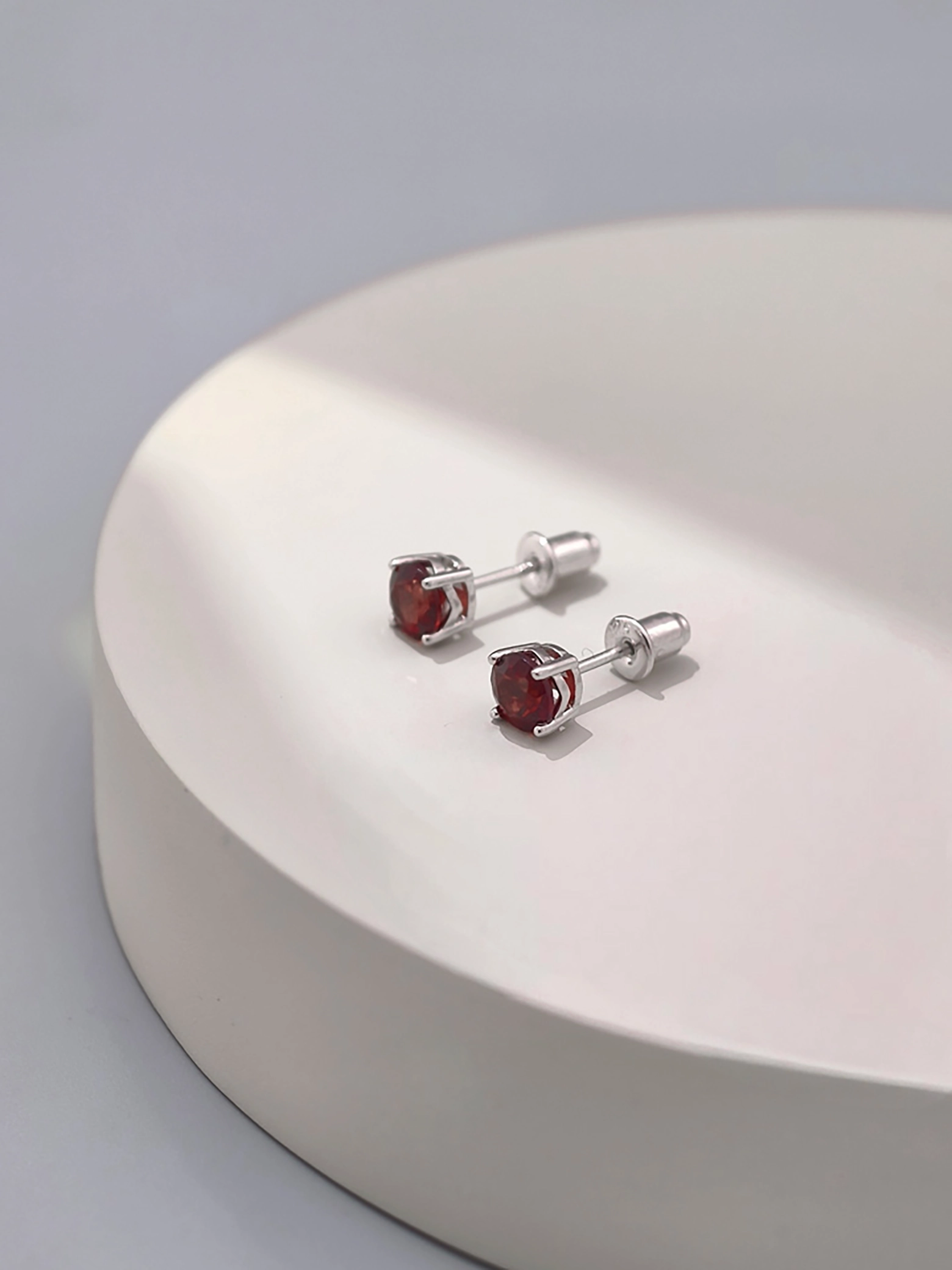 Natural Garnet 4-Prong Solitaire S925 Stud Earrings