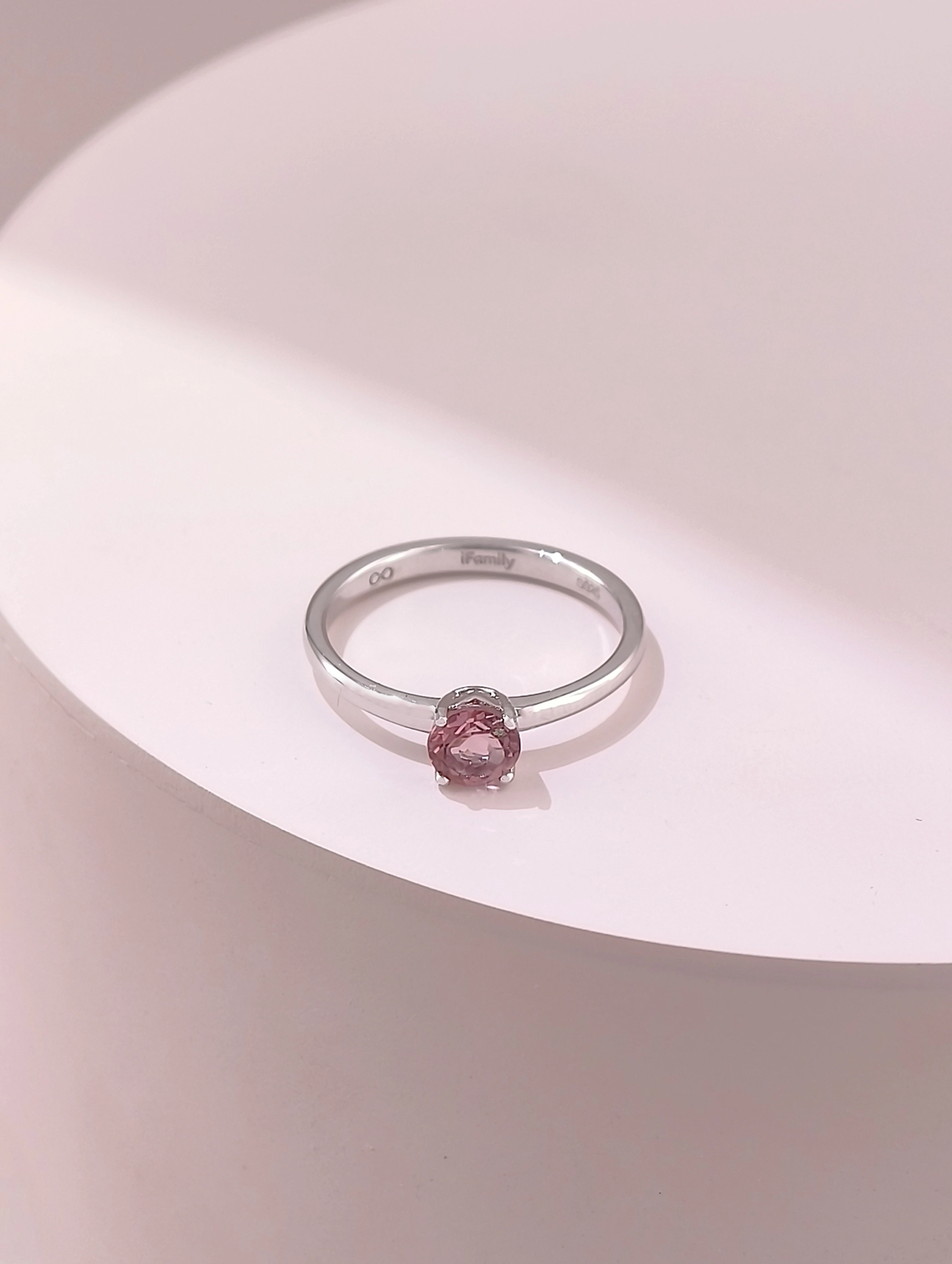 Natürlicher Rosa Turmalin Runder 5 mm Solitär 4-Krappen Ring S925