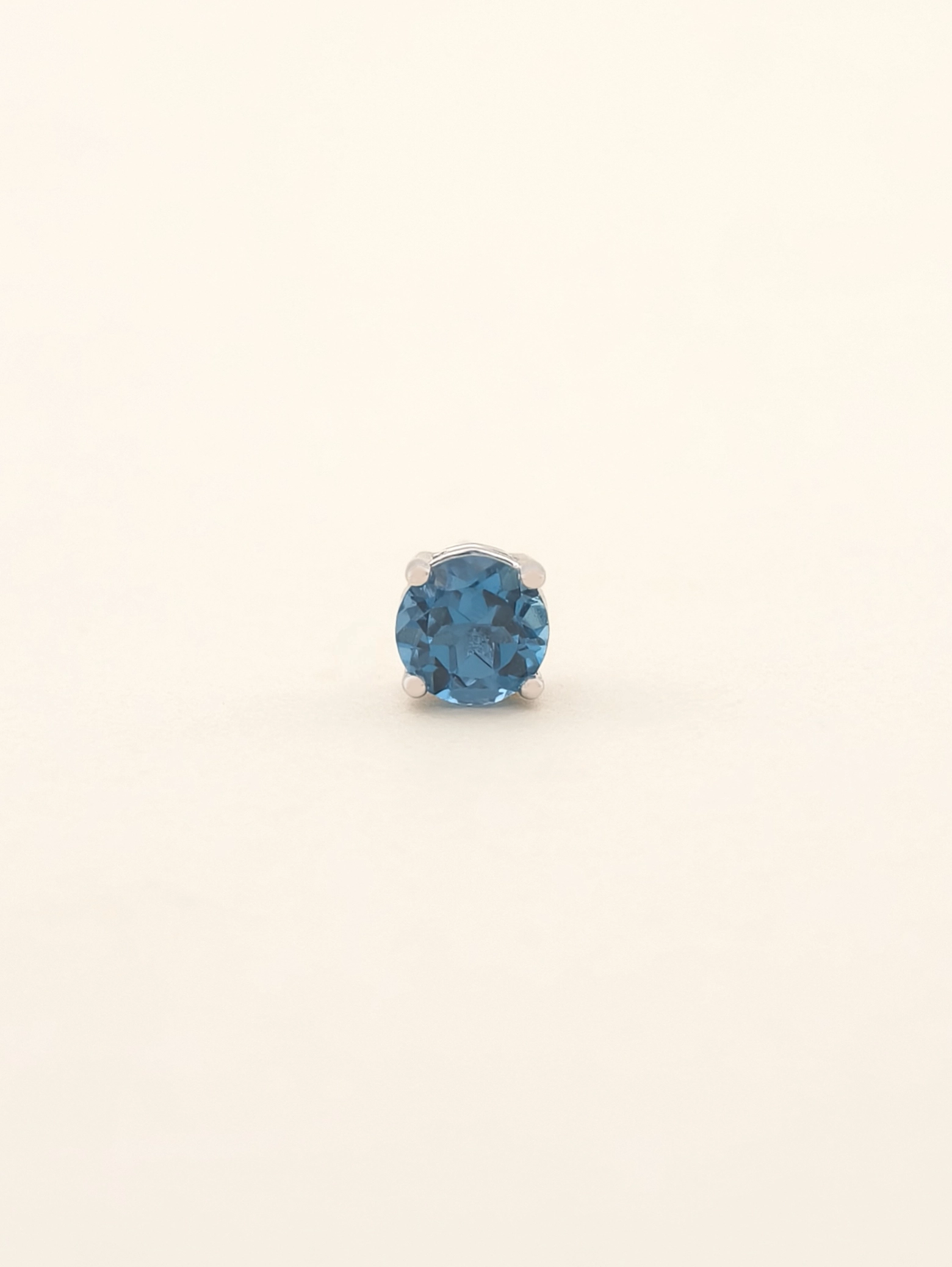 Pendientes Solitario Topacio Azul Londres Natural 4 Garras Plata 925