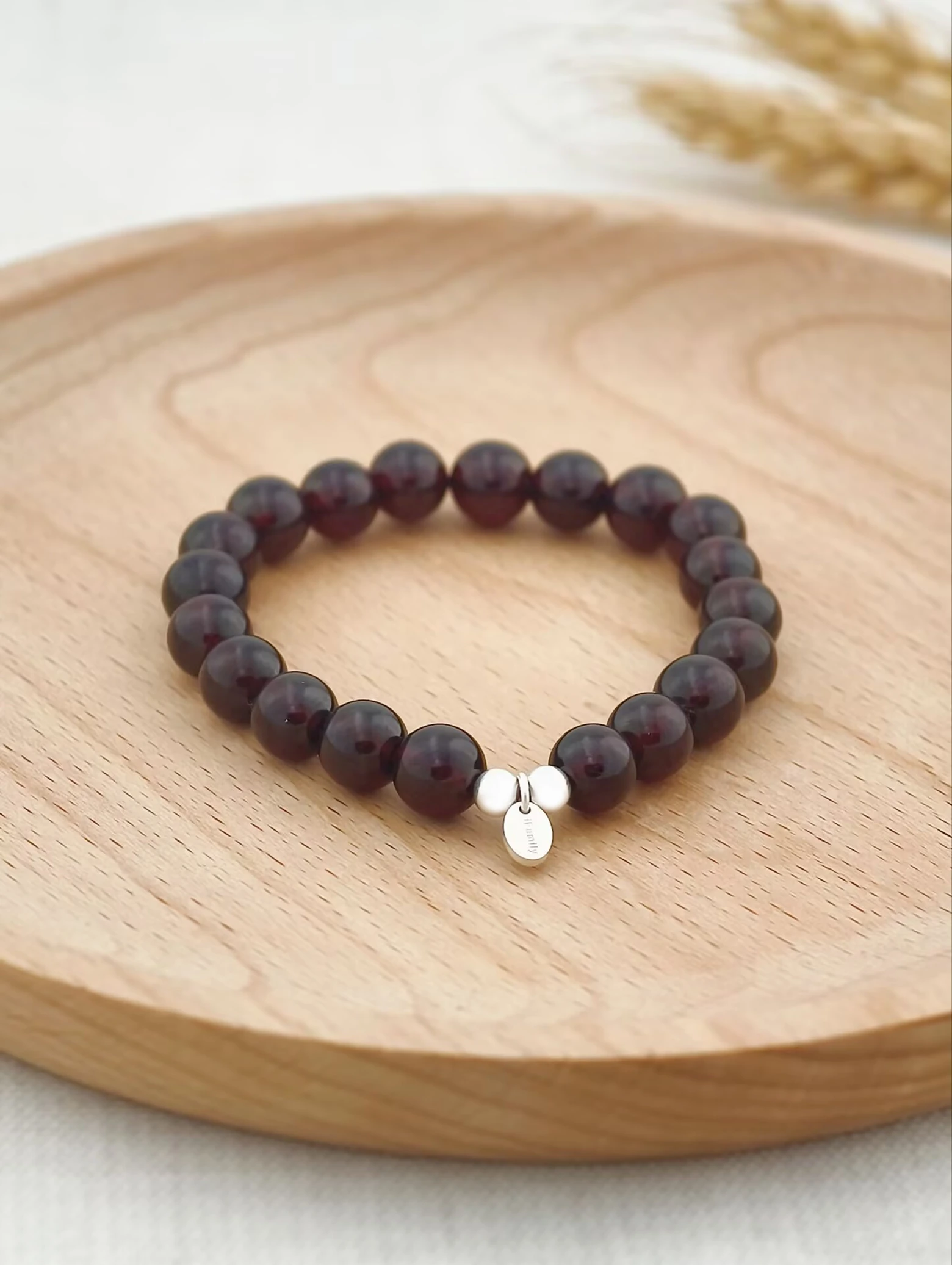 Pulsera de Granate Rojo Intenso y Plata de Ley 925