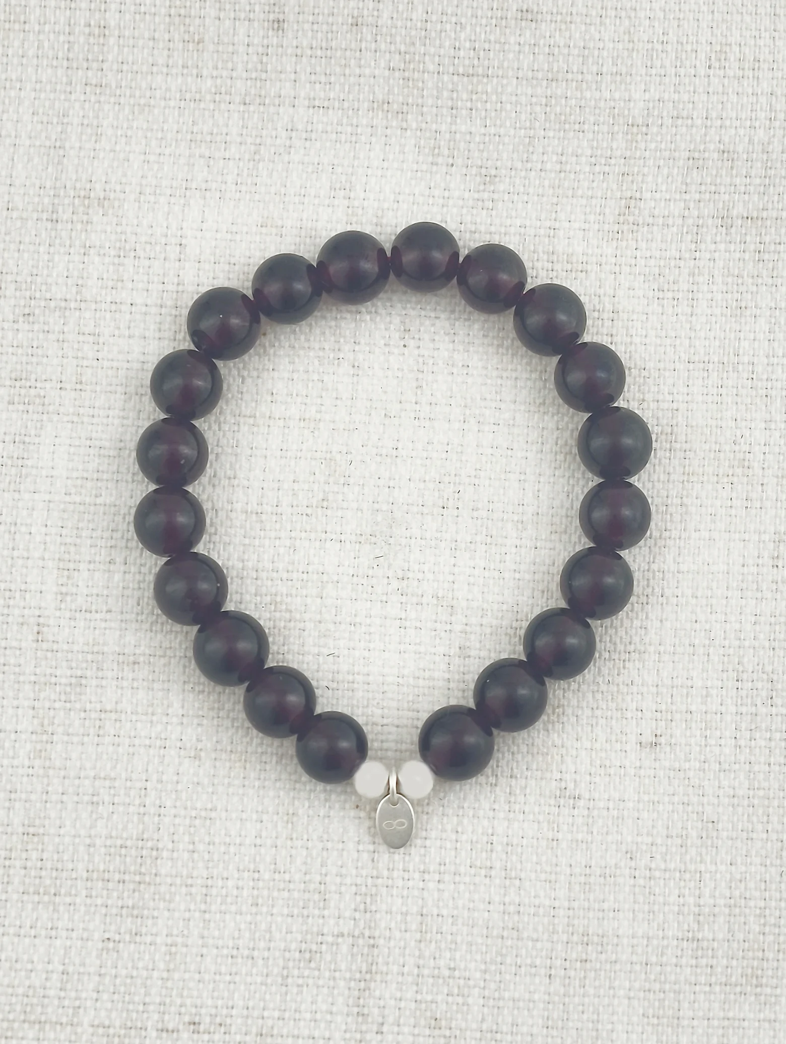 Pulsera de Granate Rojo Intenso y Plata de Ley 925