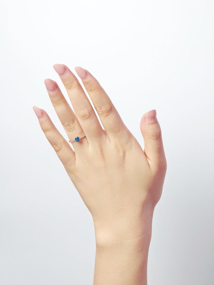 Natural London Blue Topaz 5mm Round Solitaire 4-Prong Ring S925