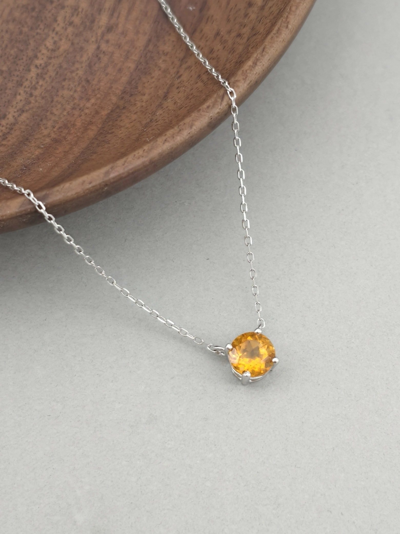 Collier Pendentif Solitaire Citrine Naturelle 4 Griffes Argent 925