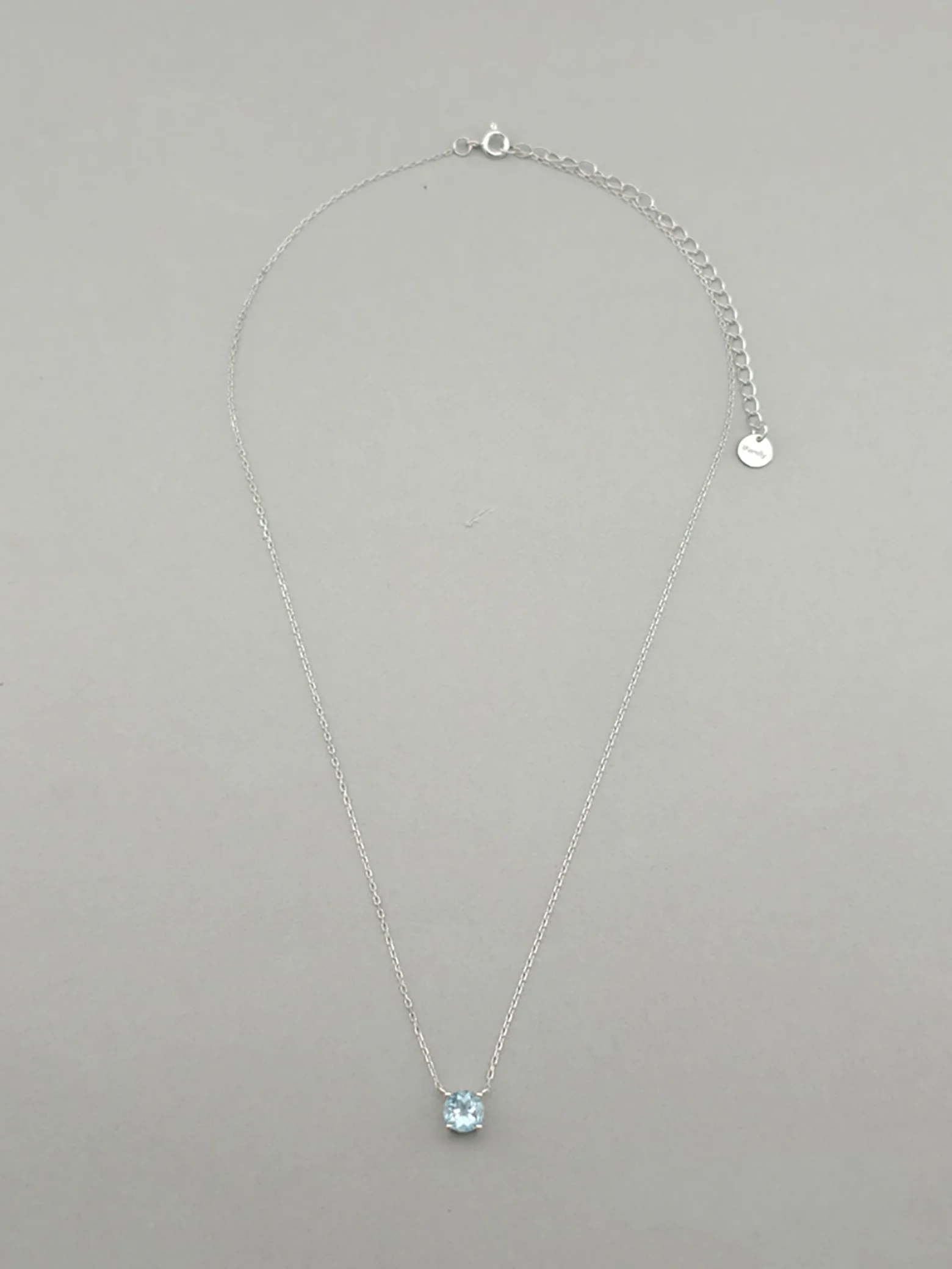 Natürlicher Aquamarin Solitär Anhänger Halskette 4 Krappen S925