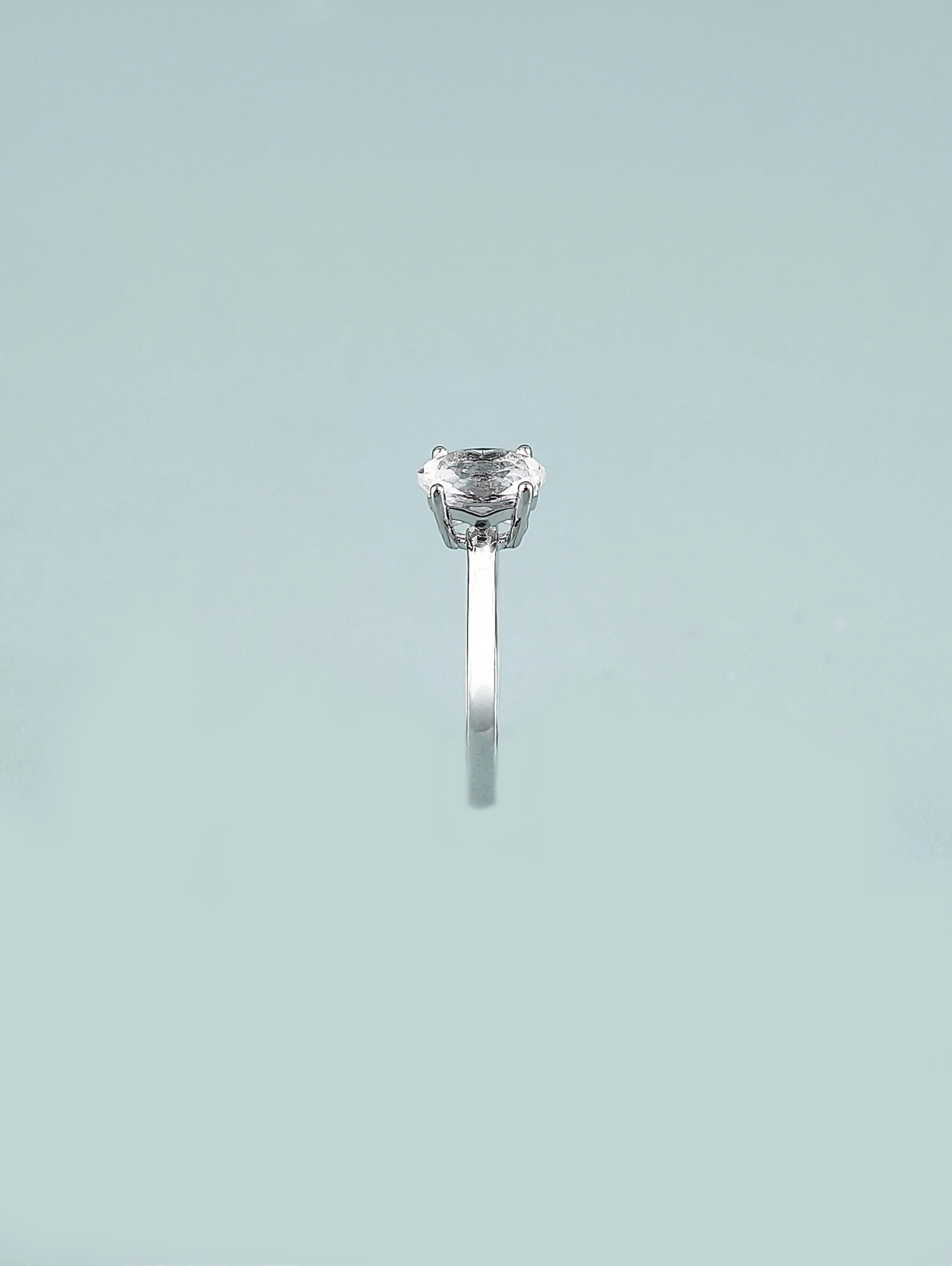 Anillo Solitario Cuarzo Transparente Natural Ovalada 6 x 8 mm 4 Garras Plata 925