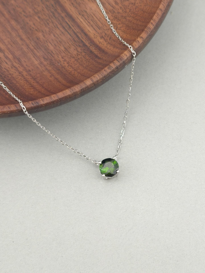 Natural Green Tourmaline 4-Prong Solitaire Pendant Necklace S925