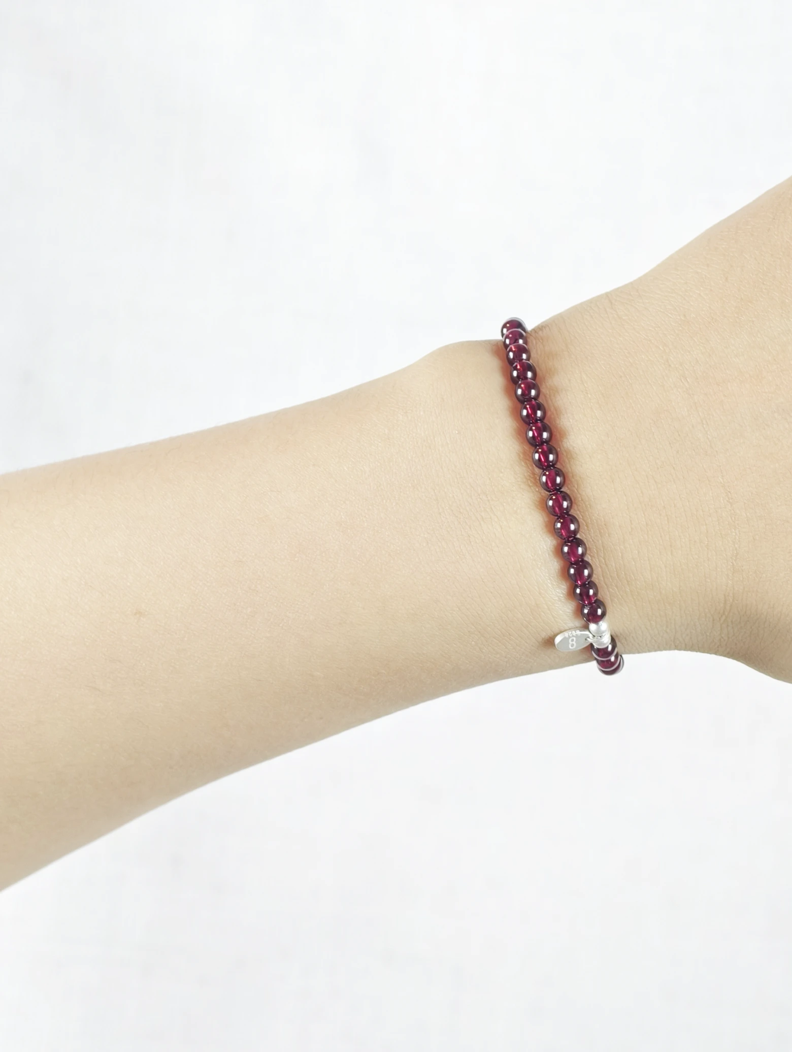 Pulsera de Granate Rojo Intenso y Plata de Ley 925
