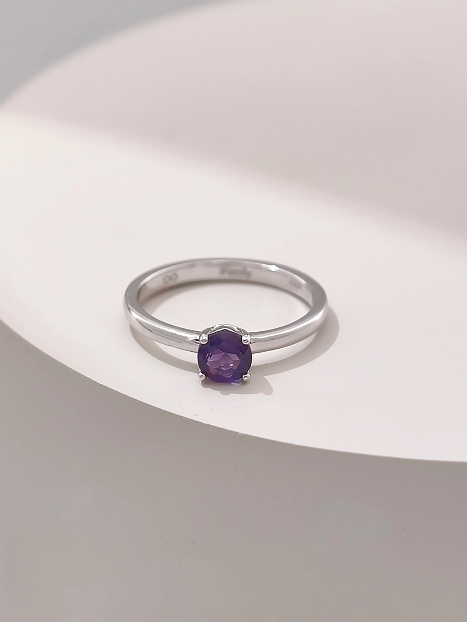 Natürlicher Amethyst Runder 5 mm Solitär 4-Krappen Ring S925