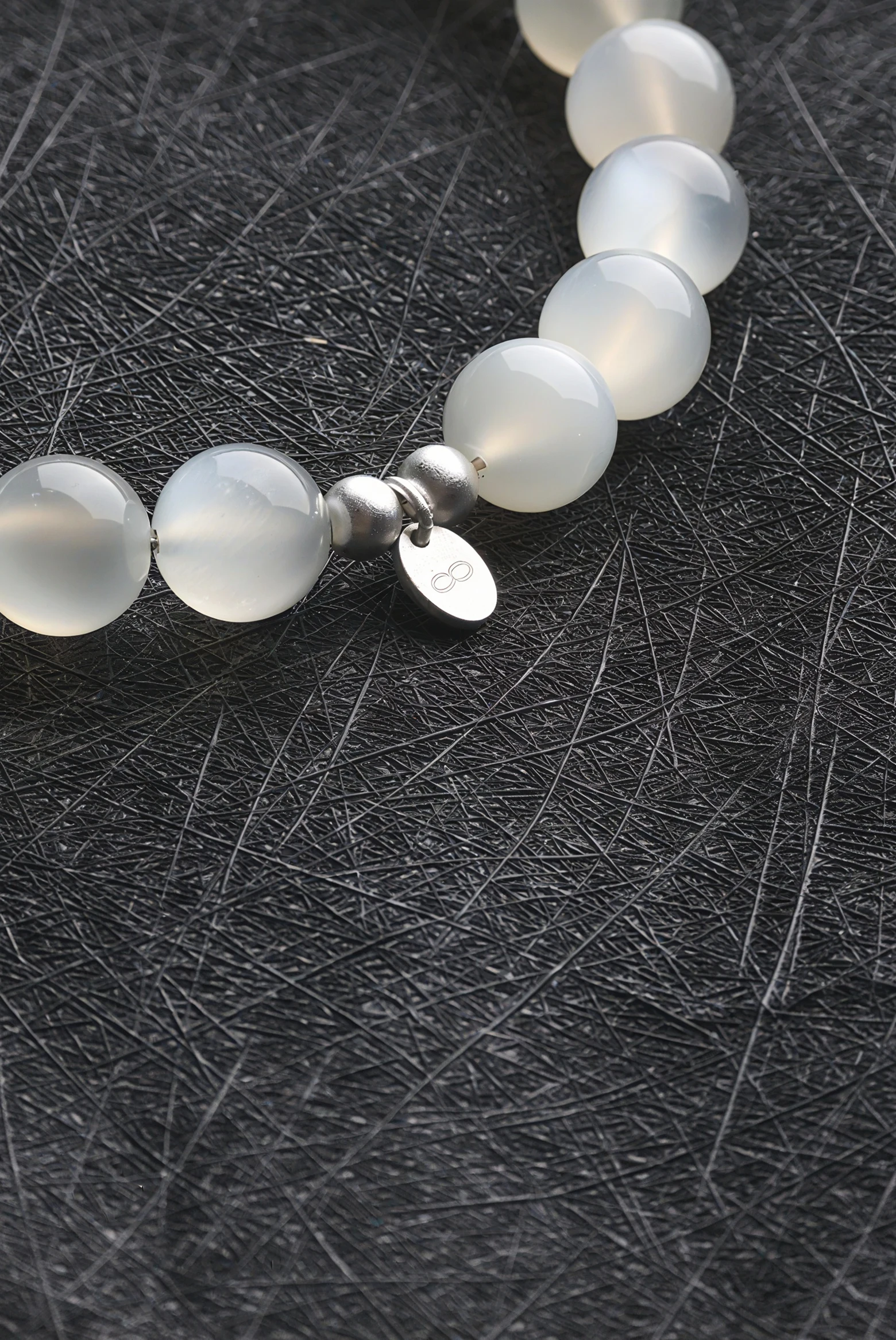 Pulsera de Piedra Luna Arcoíris con Destello Blanco y Plata de Ley 925