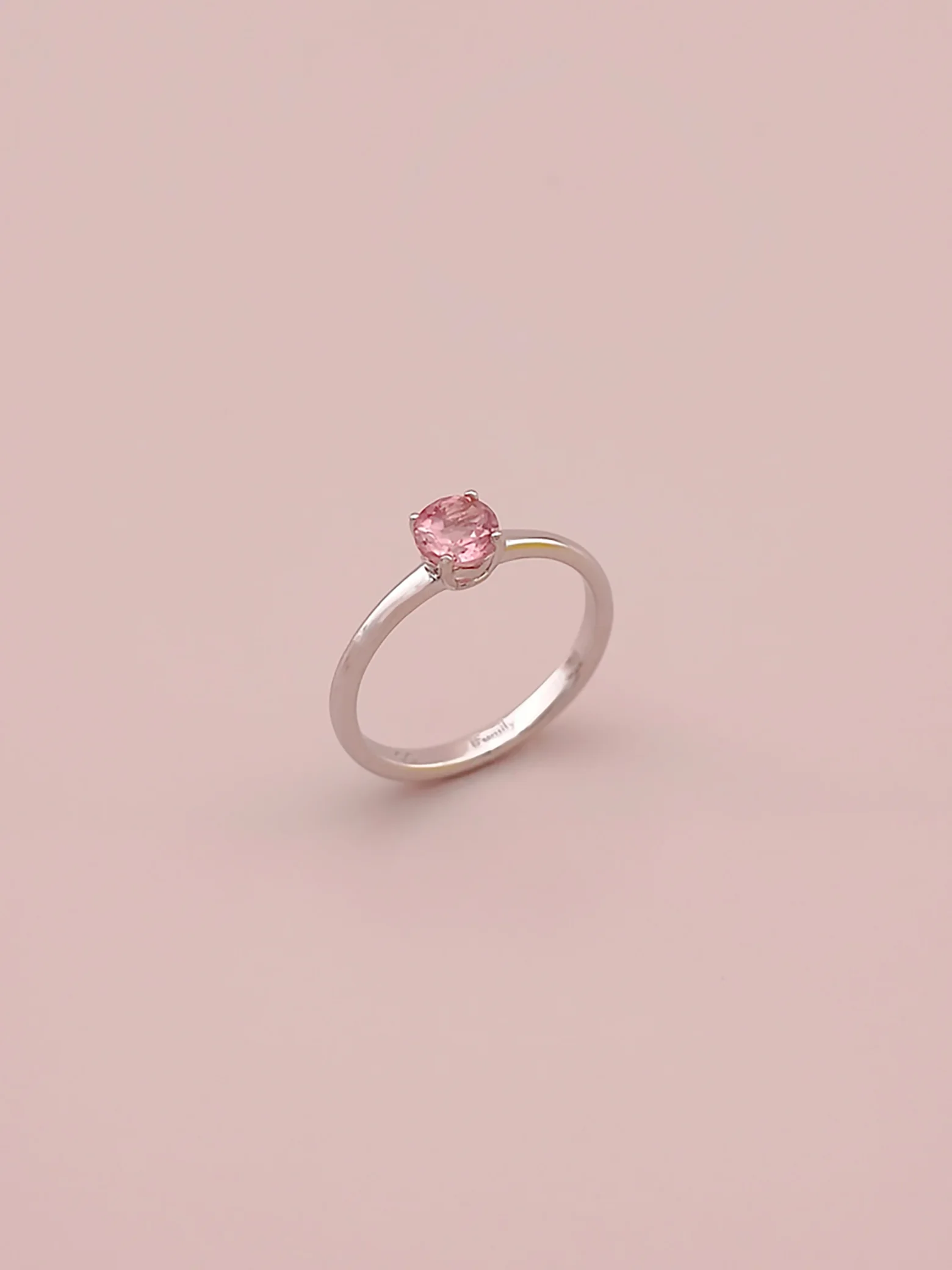 Natürlicher Rosa Turmalin Runder 5 mm Solitär 4-Krappen Ring S925