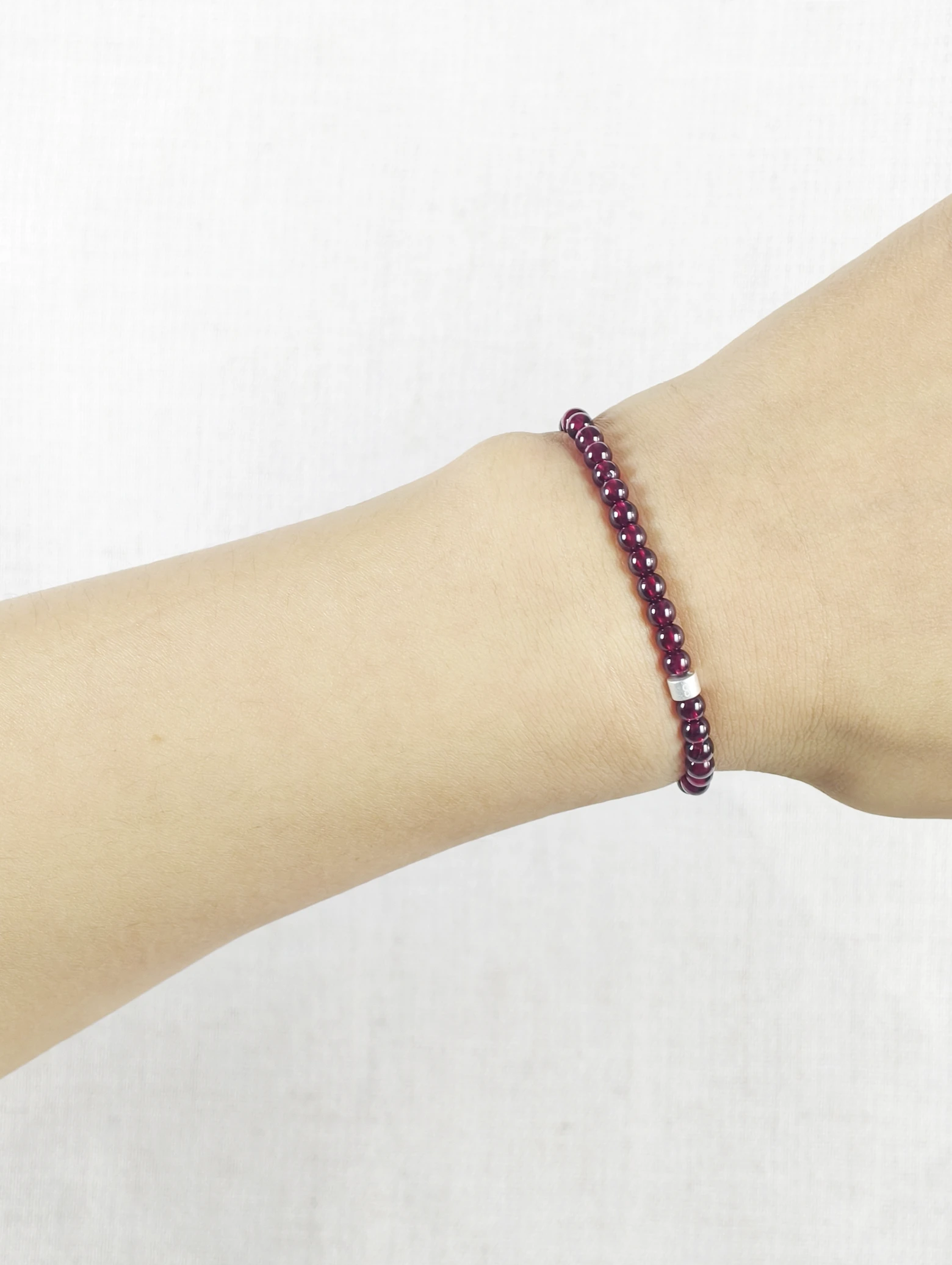 Tiefrotes Granat-Armband mit 925er Silber Röhrchen