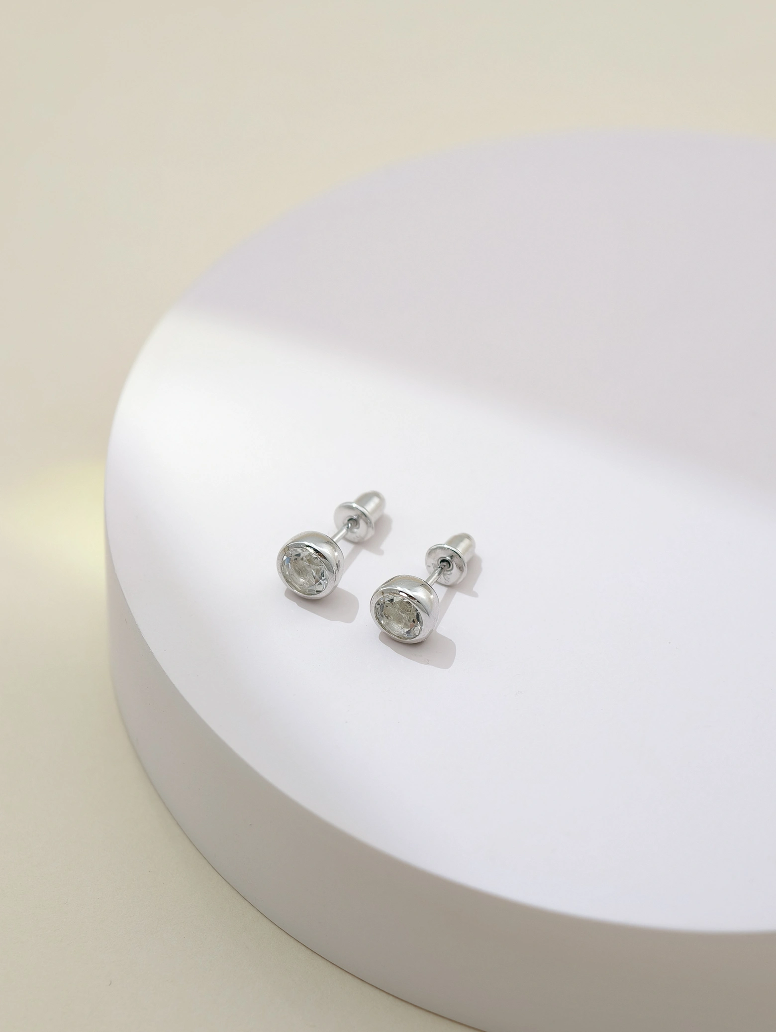 Pendientes Solitario Topacio Blanco Natural Engaste Bisel Plata 925